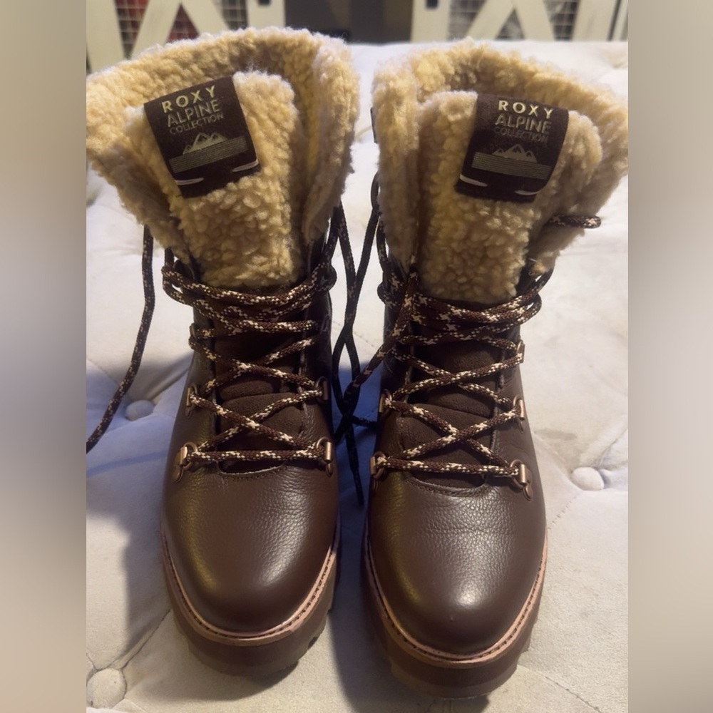 Roxy alpine collection boots size 7.5